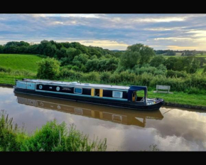 Intuition Narrowboat, Doncaster